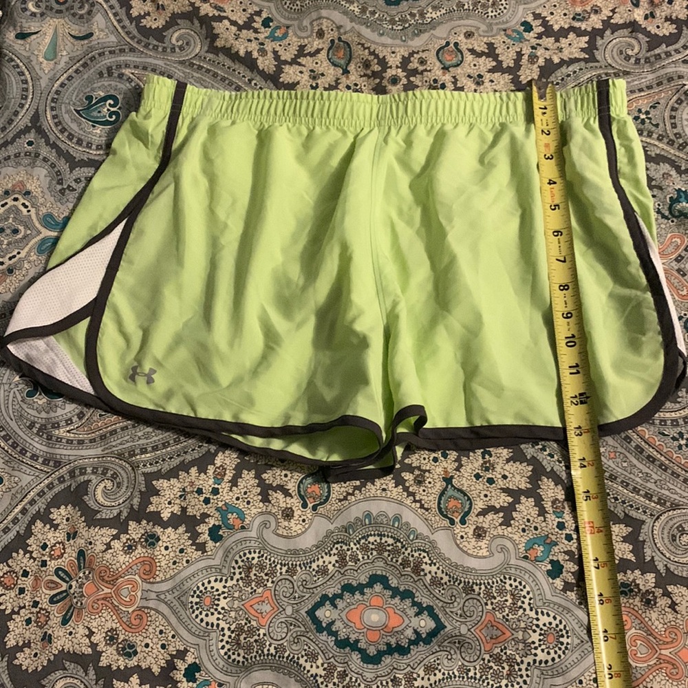 Under armor heat gear shorts size XL.